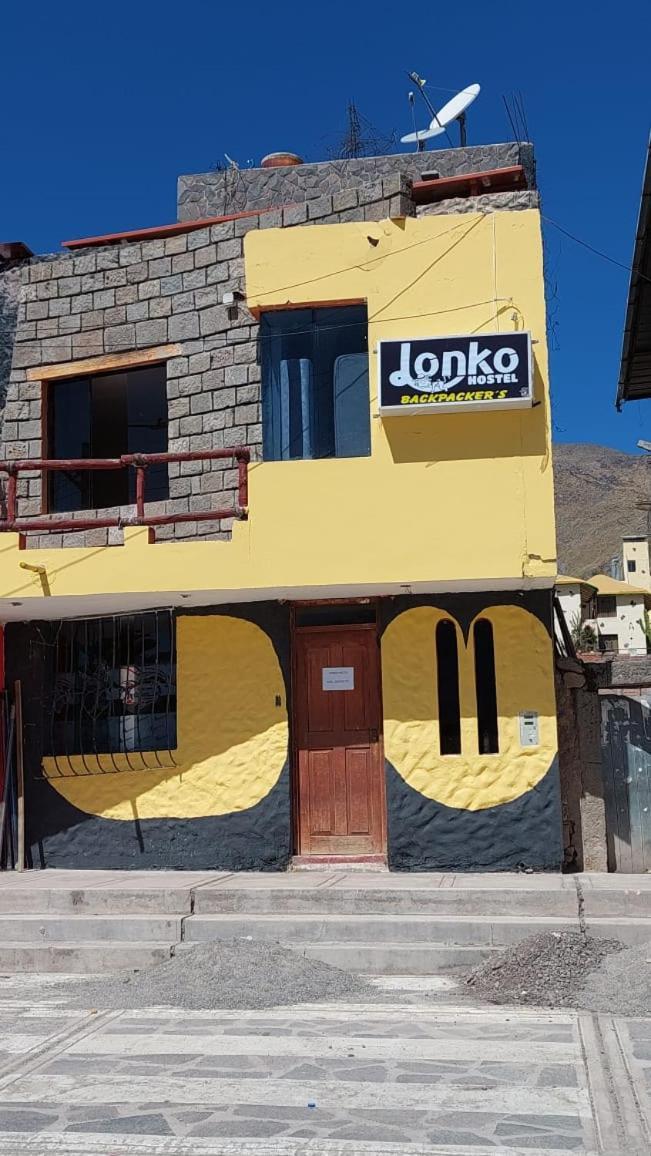 Cabanaconde Backpackers - Plaza De Armas Exterior photo